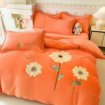 91家纺网 家纺一手货源 找家纺 （总）漫布云2025大版花卉牛奶绒四件套小香风高克重加厚兔毛绒240g牛奶绒工艺款刺绣花四件套婴儿宝宝兔兔绒法莱金貂绒刺绣花四件套