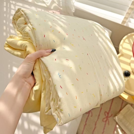 91家纺网 家纺一手货源 找家纺 坚果摄影    小清新小红书自然光印花四件套拍摄样片