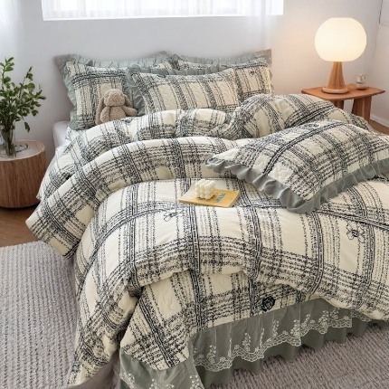 91家纺网 家纺一手货源 找家纺 2024新款牛奶绒百福床盖四件套床上牛奶绒四件套冬