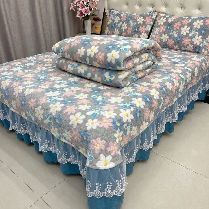 91家纺网 家纺一手货源 找家纺 2024新款牛奶绒百福床盖四件套床上牛奶绒四件套冬