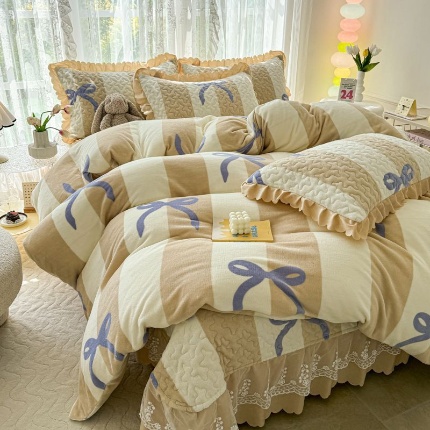 91家纺网 家纺一手货源 找家纺 2024新款牛奶绒百福床盖四件套床上牛奶绒四件套冬
