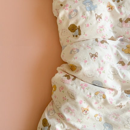 91家纺网 家纺一手货源 找家纺 温眠 2025新款亲肤柔软卡通印花水洗棉四件套 奶芙汪汪