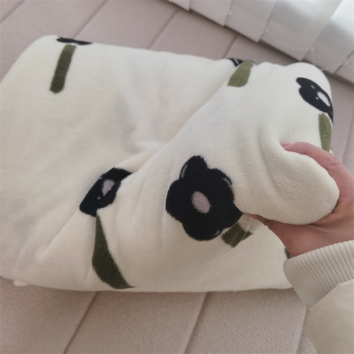 91家纺网 家纺一手货源 找家纺 （总）特价清仓210克加厚牛奶绒被套 单品被罩 直播团购福利