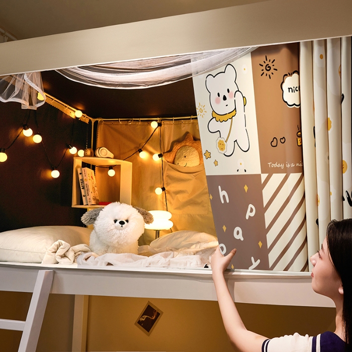 91家纺网 家纺一手货源 找家纺 2024新款物理强遮光纳米技术静电植绒环保透气床帘加密纱学生蚊帐