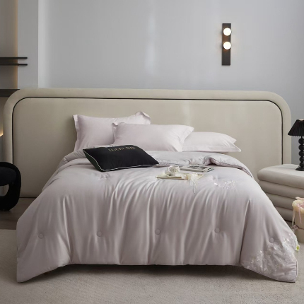 2025新款蒂芙尼蚕蛹蛋白暖绒被 灰色