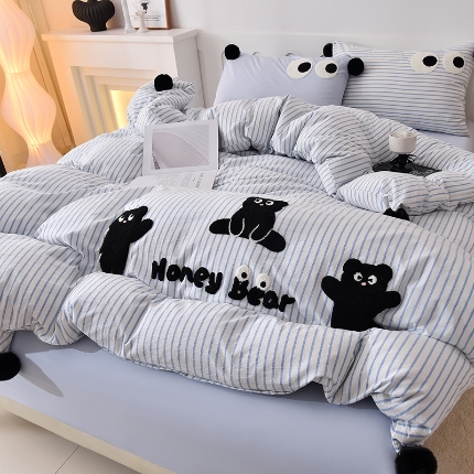 91家纺网 家纺一手货源 找家纺 （总）炫拼家纺 2025新款毛球卡通毛巾绣A类全棉40支水洗棉四件套