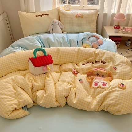 91家纺网 家纺一手货源 找家纺 （总）丽涵家纺 2025新款全棉印花毛巾绣卡通四件套绣花三件套