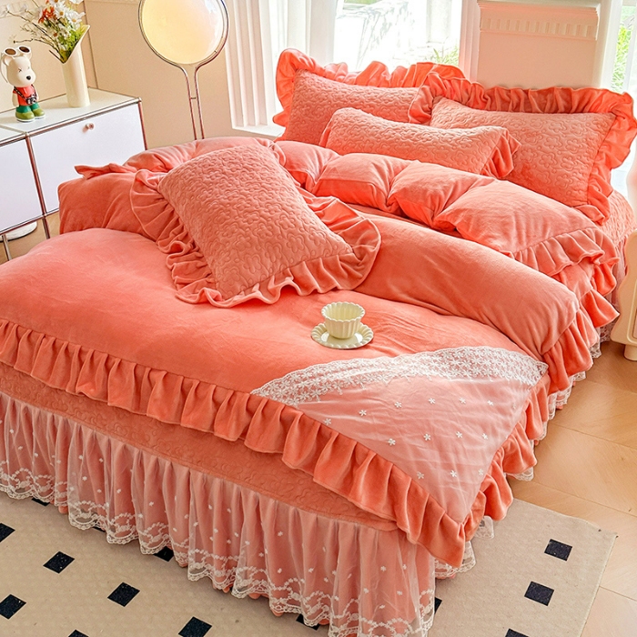 91家纺网 家纺一手货源 找家纺 2025秋冬新款220g全消光牛奶绒床盖四件套12斤重加厚婴儿绒法莱绒床裙款床盖款四件套 浪漫花语—艾玛橙 