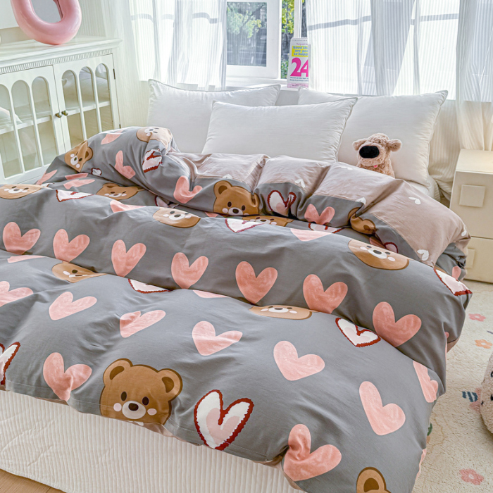 91家纺网 家纺一手货源 找家纺 帛织澜 2025新款全棉被套喷气12868系列纯棉单被套（预留缩水） 多米熊-咖AA