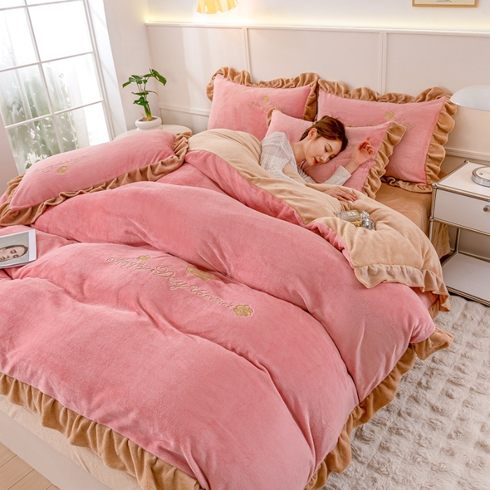 91家纺网 家纺一手货源 找家纺 （总）梦喜妮 2024新款高克重韩版纯色绣花刺绣牛奶绒四件套