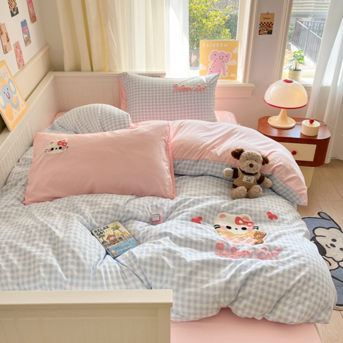 91家纺网 家纺一手货源 找家纺 （总）葡萄家 2025专版高克重超萌卡通格子双拼毛巾绣软糯糯水洗棉四件套