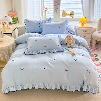 91家纺网 家纺一手货源 找家纺 （总）漫步云家纺2025春夏新品韩版花边超柔水洗棉四件套蝴蝶结刺绣全棉磨毛水洗棉麻双层纱色织水洗棉四件套