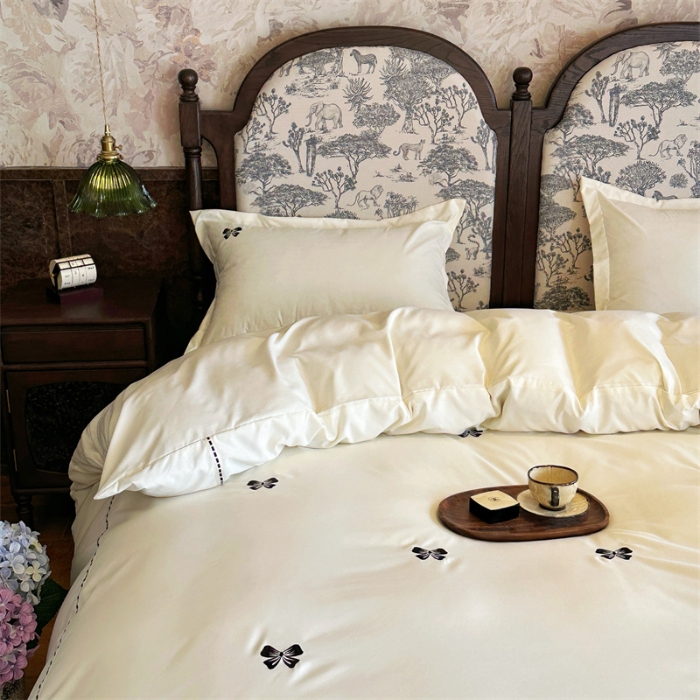 91家纺网 家纺一手货源 找家纺 （总）庭笙 2025新款小香风满版刺绣蝴蝶小清新四件套—黑巧可可