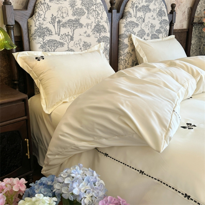 91家纺网 家纺一手货源 找家纺 （总）庭笙 2025新款小香风满版刺绣蝴蝶小清新四件套—黑巧可可