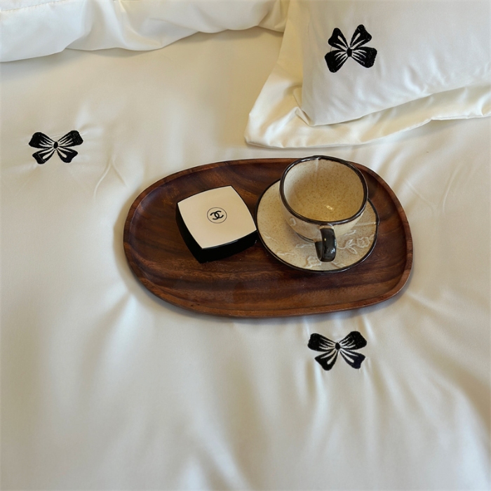 91家纺网 家纺一手货源 找家纺 （总）庭笙 2025新款小香风满版刺绣蝴蝶小清新四件套—黑巧可可