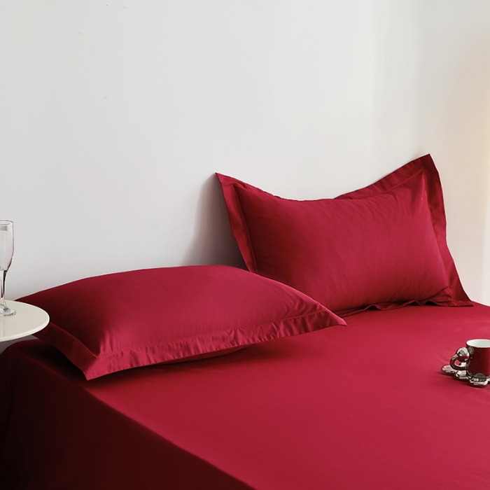 91家纺网 家纺一手货源 找家纺 2025年新款100支纯棉长绒棉全棉贡缎纯色枕套 贵族红