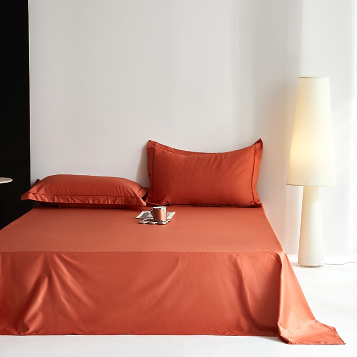 91家纺网 家纺一手货源 找家纺 2025年新款100支纯棉长绒棉全棉贡缎纯色枕套 南瓜红