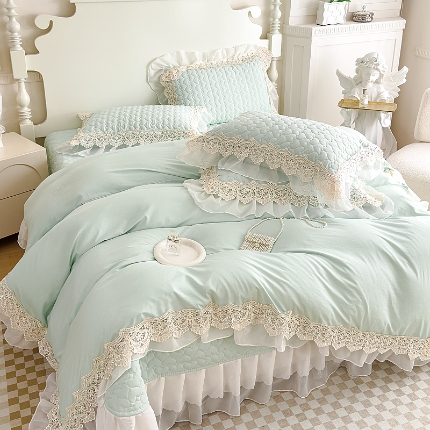 91家纺网 家纺一手货源 找家纺 （总）新款A类糯小棉法式蕾丝雪纺床盖三件套 法式花边四件套