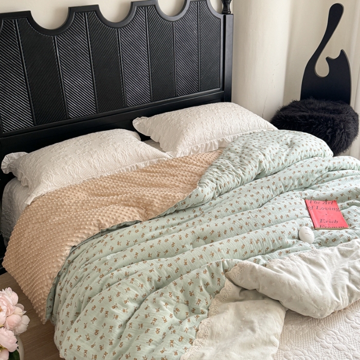 91家纺网 家纺一手货源 找家纺 （总）U被家纺 2025新款全棉婴儿皱皱纱布法式贴边豆豆被被子被芯