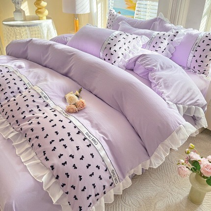 91家纺网 家纺一手货源 找家纺 （总）舒咪欧2025小清新公主风水洗棉四件套床裙款印花蕾丝花边小蝴蝶四件套