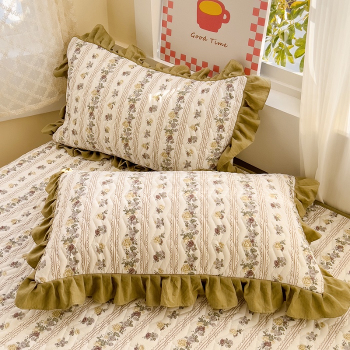 91家纺网 家纺一手货源 找家纺 纽缦家纺 2025新款云朵提花双层纱夹棉绗缝床笠 玫瑰哒