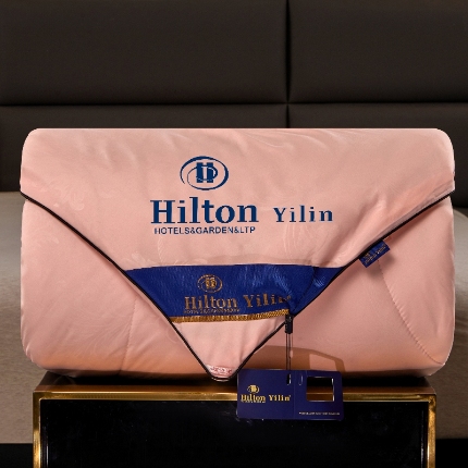 91家纺网 家纺一手货源 找家纺 2025新款化纤被磨毛压花夏凉被春秋被冬被