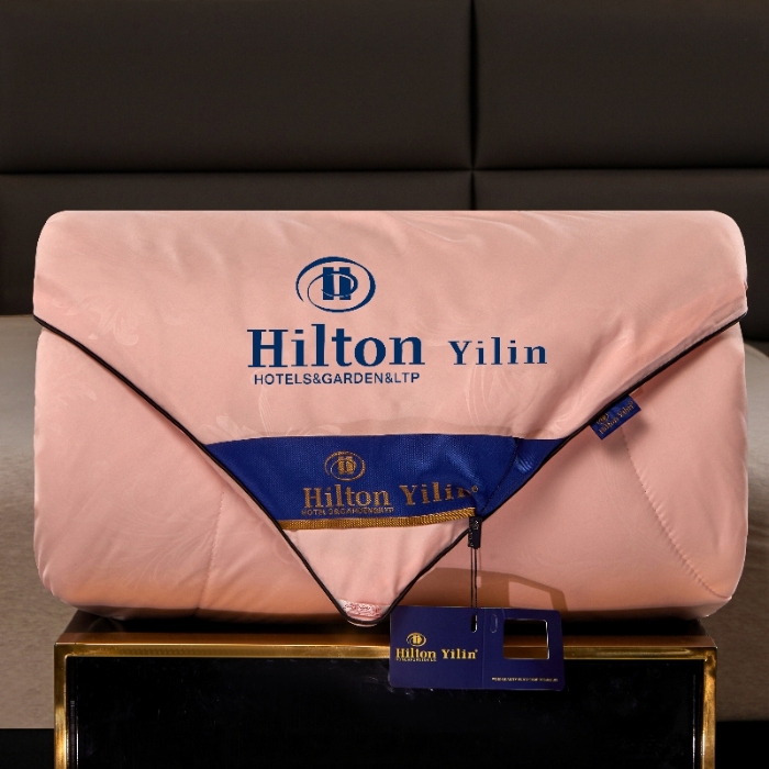 91家纺网 家纺一手货源 找家纺 2025新款化纤被磨毛压花夏凉被春秋被冬被