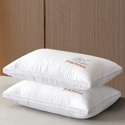 91家纺网 家纺一手货源 找家纺 兴丝露枕芯 全棉缎格纤丝枕 双边枕 立体枕 成人枕头 羽丝枕