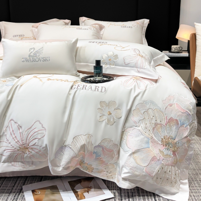 91家纺网 家纺一手货源 找家纺 春夏新款50*50S贡缎长绒棉刺绣四件套高档礼盒纯棉床单床笠 白拼粉-花漾-贡缎长绒棉