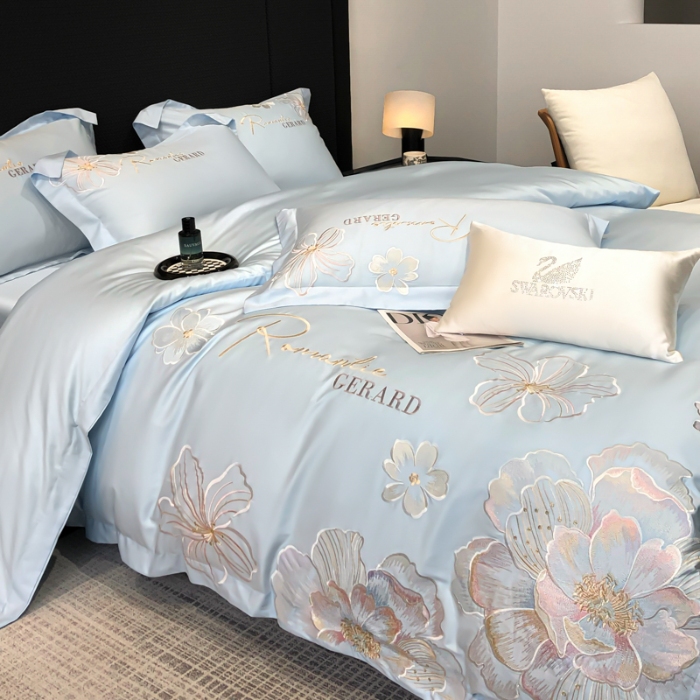 91家纺网 家纺一手货源 找家纺 春夏新款50*50S贡缎长绒棉刺绣四件套高档礼盒纯棉床单床笠 蒂芙尼蓝-花漾-贡缎长绒棉