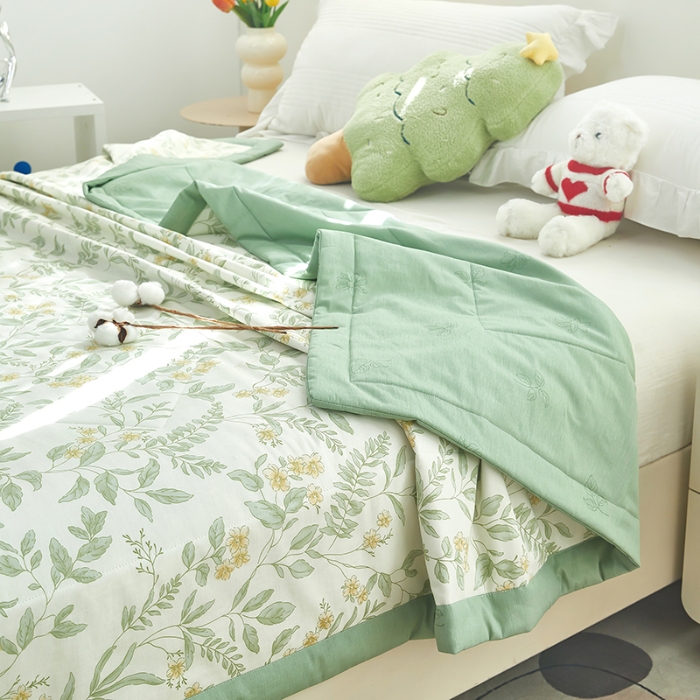 91家纺网 家纺一手货源 找家纺 美之润2025新款A类全棉印花夏被空调被夏凉被 叶伴花开