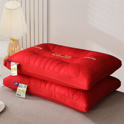 91家纺网 家纺一手货源 找家纺 兴丝露枕芯 大豆枕 全棉羽丝枕 绣花枕 护颈枕 成人立体双边枕头