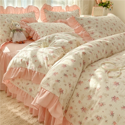 91家纺网 家纺一手货源 找家纺 （总）忘忧草 2025新款全棉133*72纯棉小清新床裙花边四件套,妃子笑,花开满满,花里梦,卡芙卡,陌上花颜,倾城繁花 灰,倾城繁花 紫,森物语,屋顶花园,樱桃浪漫,遇见浪漫,云香