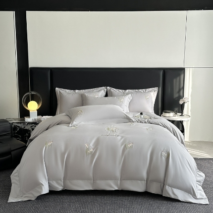 91家纺网 家纺一手货源 找家纺 （总）（控价）2025新款 专版花型 高克重A类 全棉长绒棉满屏重工刺绣四件套-铃兰物语