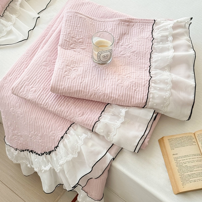 91家纺网 家纺一手货源 找家纺 （总）金喜 2025新款韩版木棉纯色床盖双层蕾丝边夹棉床盖-星梦系列