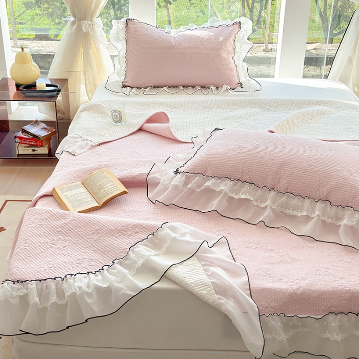 91家纺网 家纺一手货源 找家纺 （总）金喜 2025新款韩版木棉纯色床盖双层蕾丝边夹棉床盖-星梦系列