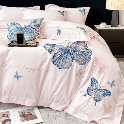 91家纺网 家纺一手货源 找家纺 春夏新款50*50S贡缎长绒棉刺绣四件套纯棉床单床笠高档礼盒装 桃花粉-绮梦蝶-贡缎长绒棉