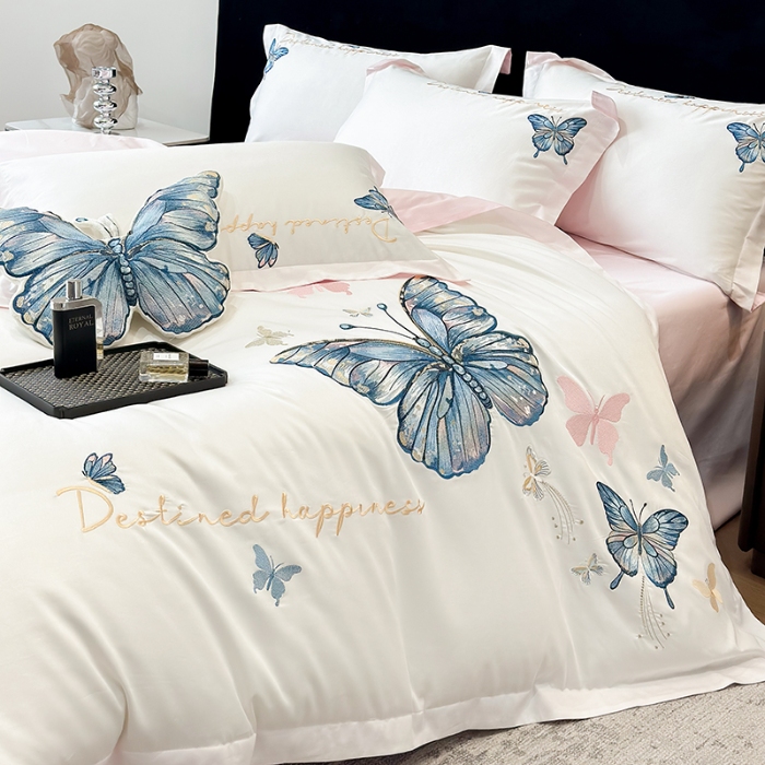 91家纺网 家纺一手货源 找家纺 春夏新款50*50S贡缎长绒棉刺绣四件套纯棉床单床笠高档礼盒装 白拼粉-绮梦蝶-贡缎长绒棉