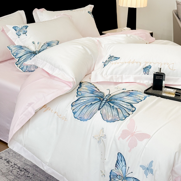 91家纺网 家纺一手货源 找家纺 春夏新款50*50S贡缎长绒棉刺绣四件套纯棉床单床笠高档礼盒装 白拼粉-绮梦蝶-贡缎长绒棉