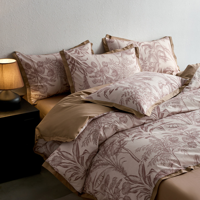 91家纺网 家纺一手货源 找家纺 千朵森2025 新款 A类全棉印花拼角四件套 云峰