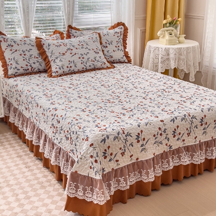 91家纺网 家纺一手货源 找家纺 （总）佰诗特 2025A类双层纱水洗棉麻床盖四件套 夹棉印花花边床盖三件套加厚床裙