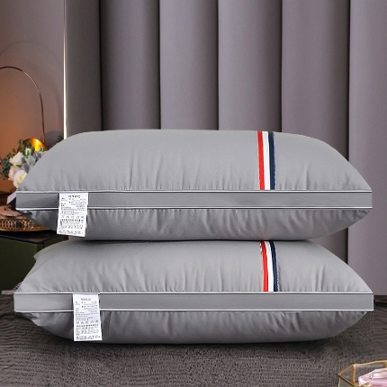 91家纺网 家纺一手货源 找家纺 蝴桐家纺 全棉羽丝绒枕芯 羽丝枕 全棉枕芯 全棉彩条枕 婚庆枕头 中高枕