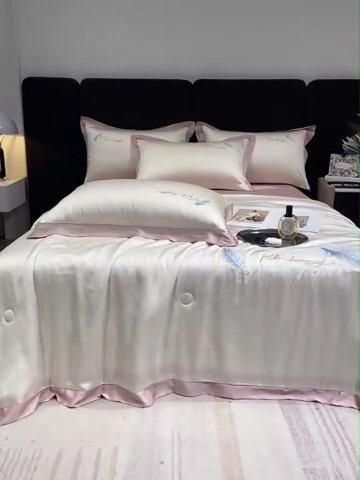 91家纺网 家纺一手货源 找家纺 如一 2025丝羽系列水洗冰丝夏被四件套 丝羽-奶白粉