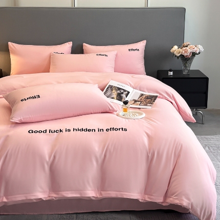 91家纺网 家纺一手货源 找家纺 （总）2025新款 专版花型 A类 精工刺绣高克重云朵亲肤棉四件套--励志