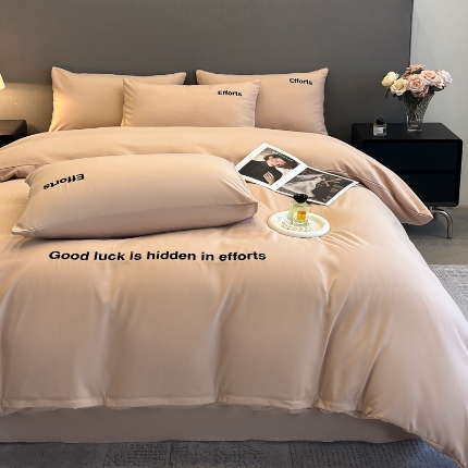 91家纺网 家纺一手货源 找家纺 （总）2025新款 专版花型 A类 精工刺绣高克重云朵亲肤棉四件套--励志