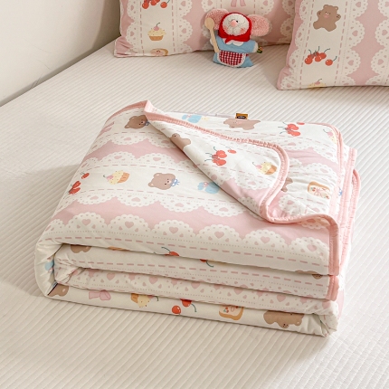 91家纺网 家纺一手货源 找家纺 （总）桃子家居  2025新款A类高品质牛奶针织棉软糯大豆夏被