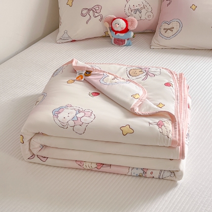 91家纺网 家纺一手货源 找家纺 （总）桃子家居  2025新款A类高品质牛奶针织棉软糯大豆夏被