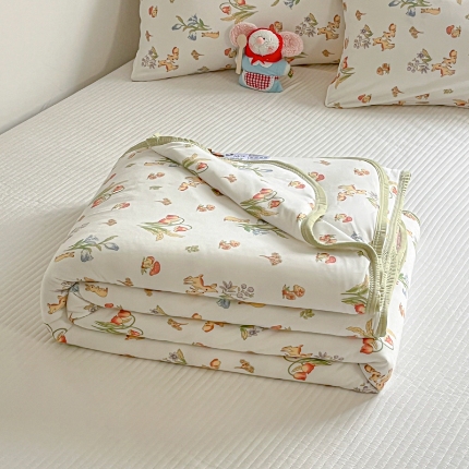 91家纺网 家纺一手货源 找家纺 （总）桃子家居  2025新款A类高品质牛奶针织棉软糯大豆夏被