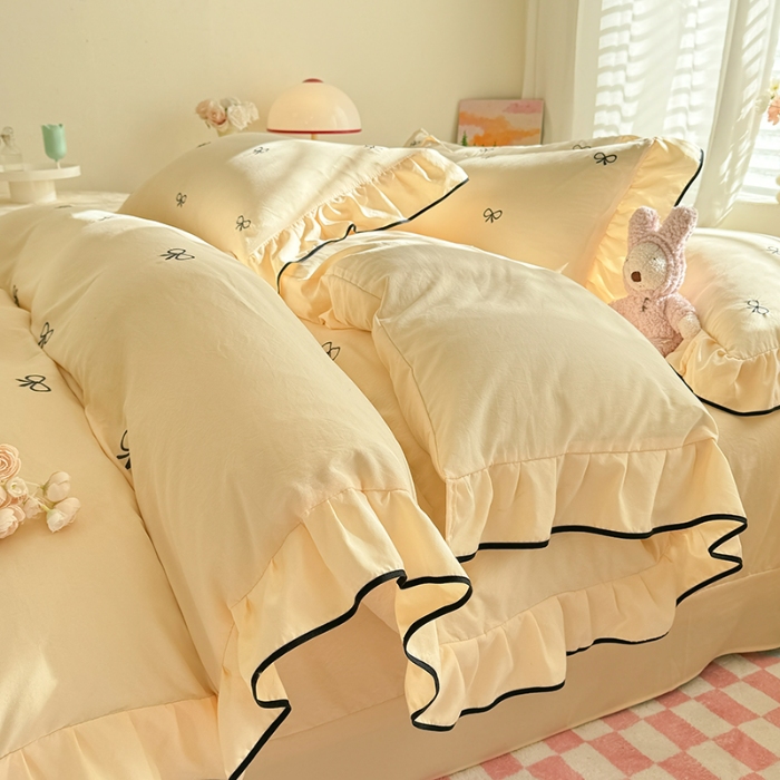 91家纺网 家纺一手货源 找家纺 苏米娜2025春夏新品韩版超柔水洗棉蝴蝶结刺绣针织棉双层纱纯棉棉麻全棉小香风公主风床裙款四件套 蝶儿飞飞—嫩黄 