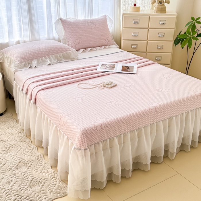 91家纺网 家纺一手货源 找家纺 （总）小萌虎 2025新款A类冰块熊豆豆凉席床裙款